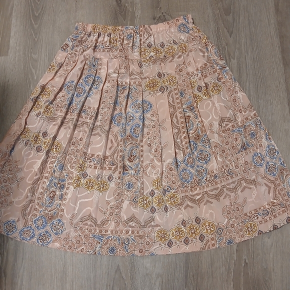 Schrader petite A- line beautiful printed skirt. Pink/peach and blue Size 16 - Picture 1 of 3